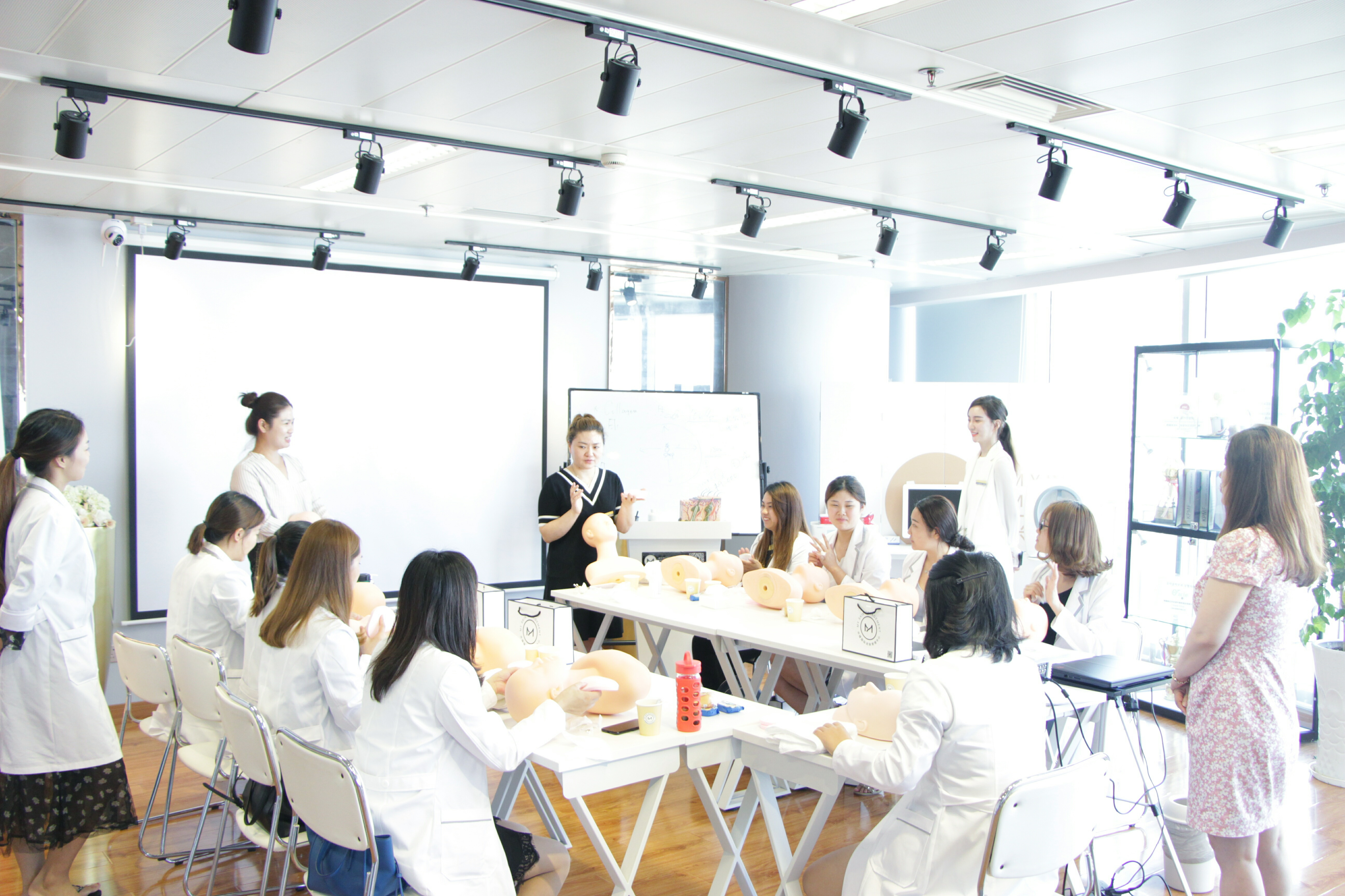 米婭皮膚管理培訓0910期開課第一天 開啟專業護膚之旅